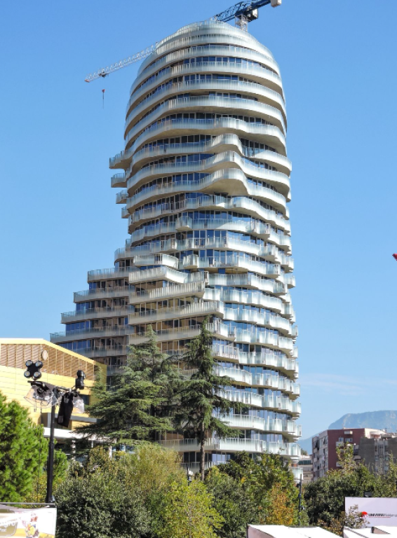 VENDESI APPARTAMENTO 2+1+2 + DEPOSITO – Tirana’s Rock, Centro
