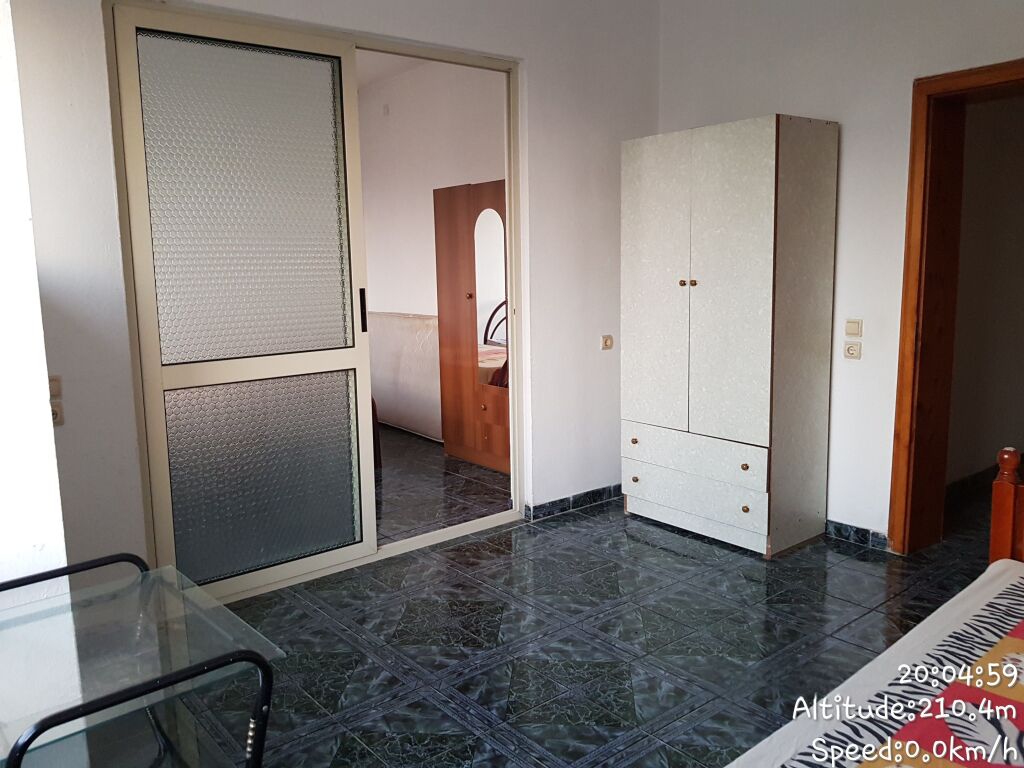 Me qira kati i dytë i një shtëpie private