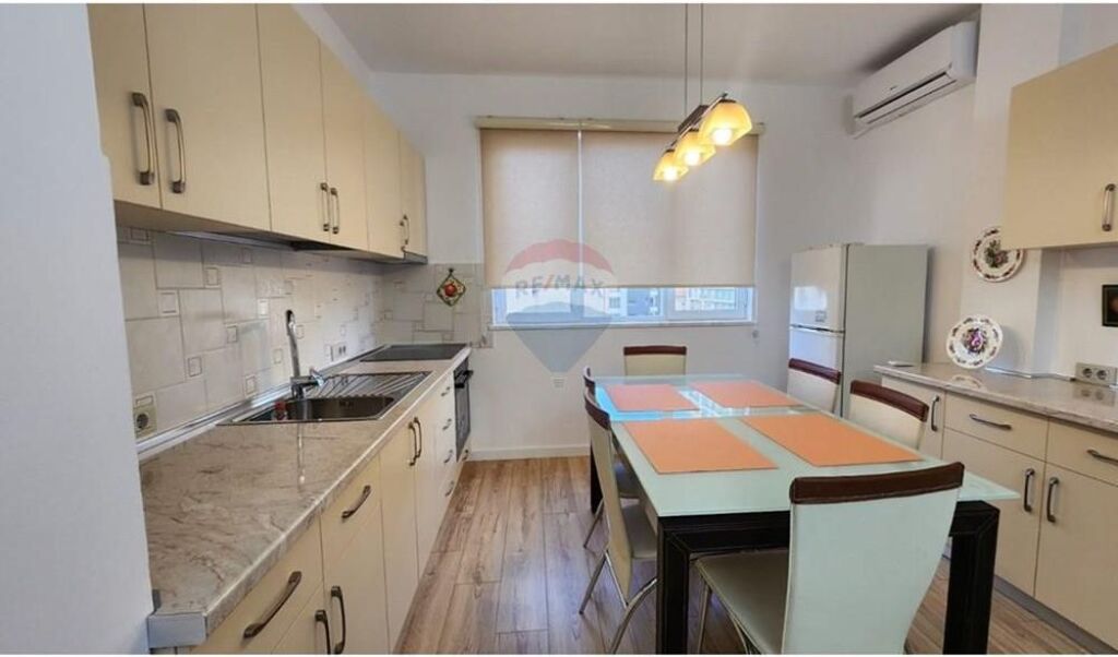 Apartament 2+1 me qera Rruga e Durresit