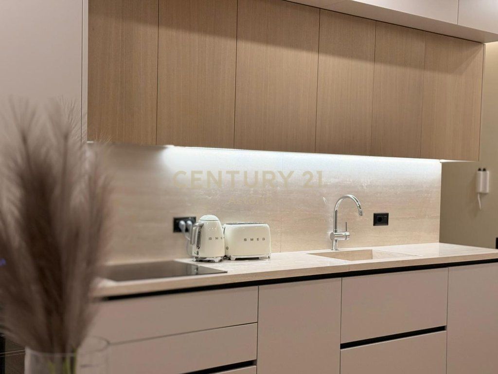 JEPET ME QIRA APARTAMENT 2+1 TE RRUGA E KOSOVAREVE!