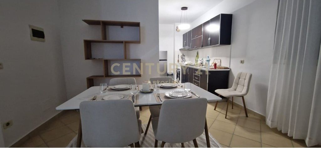 AFFITTASI APPARTAMENTO 2+1 VICINO AL RISTORANTE KAPITEN MIR ZOTI