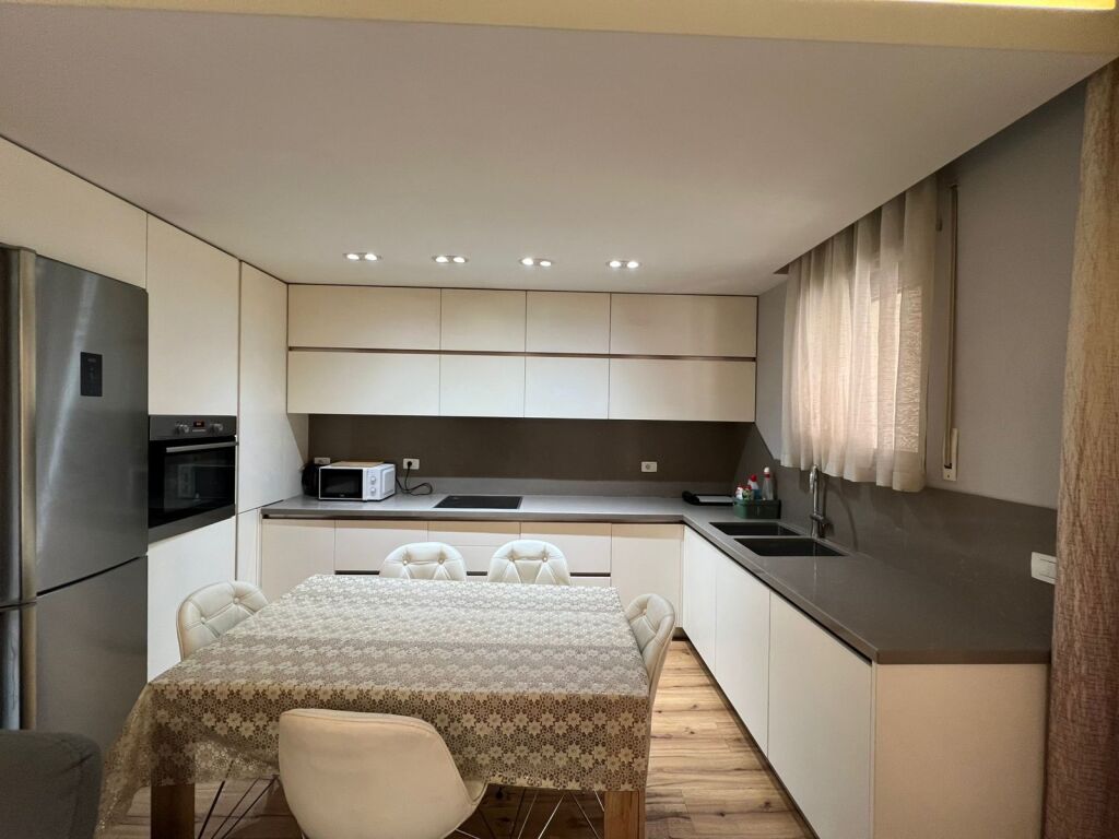 Apartment 2+1 for rent in Delijorgj