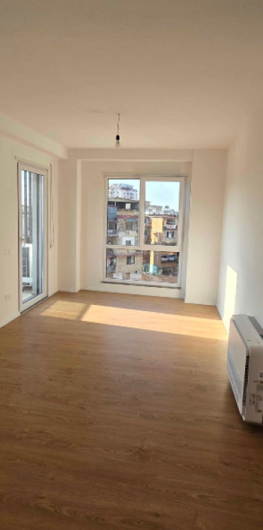 UFFICIO IN AFFITTO 2+1+2 + PARCHEGGIO – Don Bosko, Via Egnatia