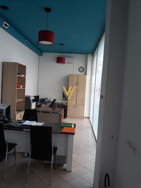 OFFICE 55 M2 FOR RENT AT FORTUZI STREET 600 EURO
