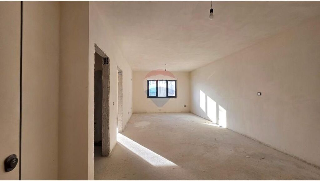 🏡 Apartment 1+1 for sale – Transballkanike, Vlorë