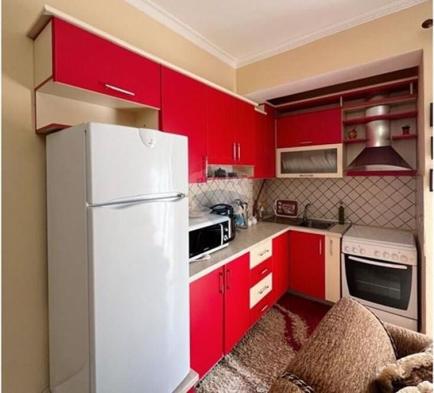 🌊 Apartament 1+1 me qera afatgjatë Lungomare, Vlorë