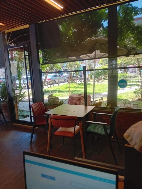 🍕 FAST FOOD / PIZZA BUSINESS FOR SALE – ON MAIN STREET, TIRANA 📍