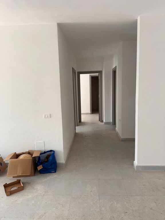 Apartament me Qera zona 5 Maj 2+1+2