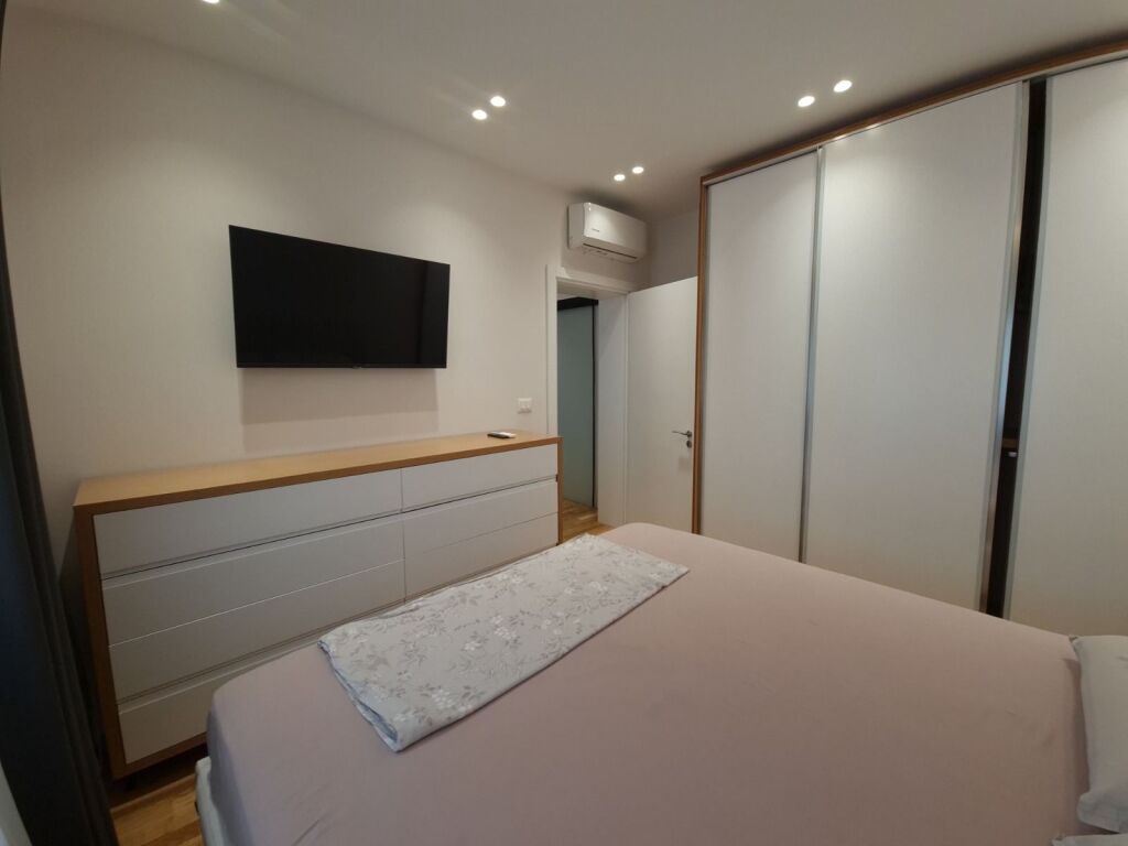 APARTAMENT 1+1 ME QIRA – RRUGA E KAVAJËS