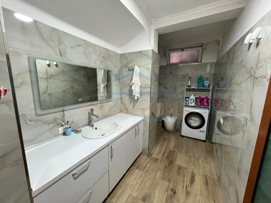 Shitet, Apartament 2+1, Shkolla "Qemal Mici", Durrës
