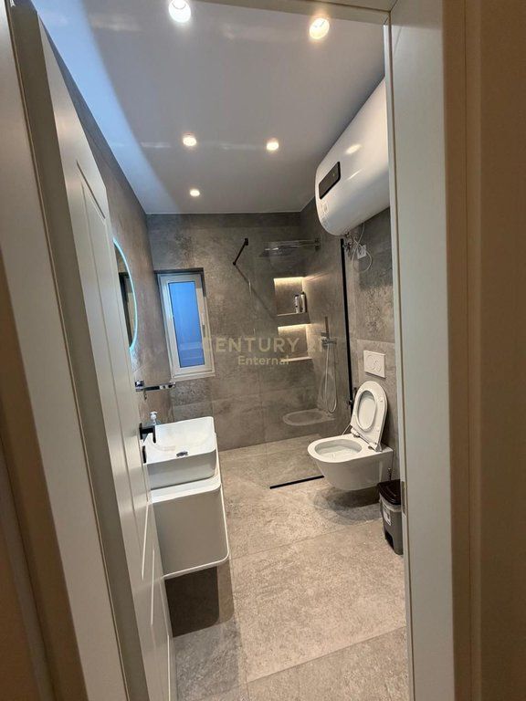 Appartamento 1+1 in affitto in Rruga e Kosovarëve 1.000 € /Mese Sup. Totale 68m2