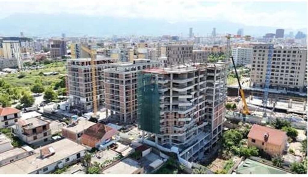 Super apartment 2+1 for sale Fusha Avaicionit!