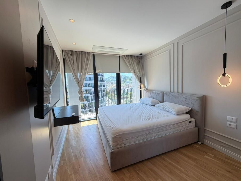 Apartment 3+1+Parking for rent at Lake View Residence.