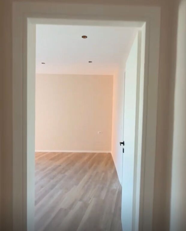 For sale, Apartment 2+1+2, Qemal Stafa Street, Tirana