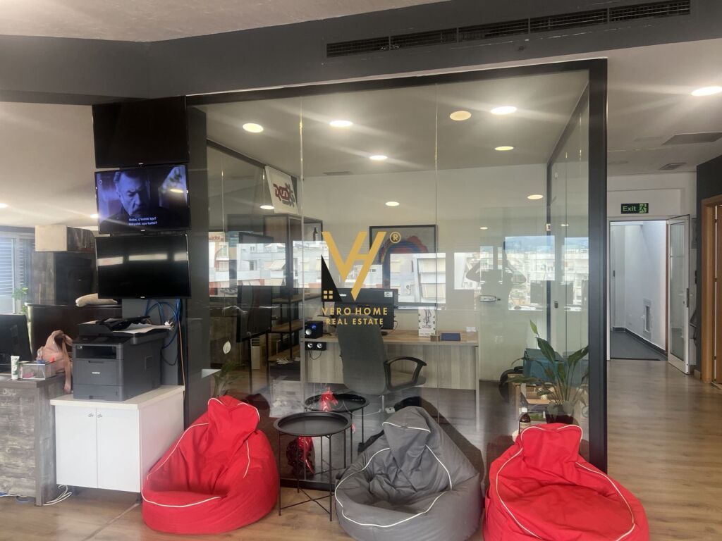 OFFICE 250 M2 FOR RENT AT THE FORMER ELECTRIC MARKET 250,000 LEKE