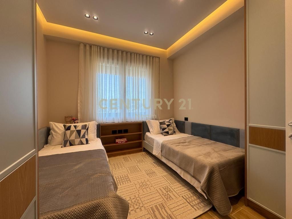 AFFITTO APPARTAMENTO MODERNO 2+1+2 CON 1 POSTO AUTO, GOLDEN PARK!!