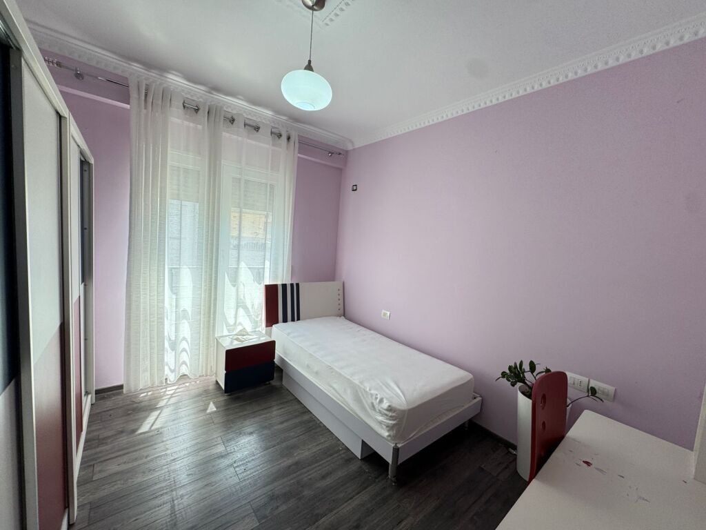 IN VENDITA – VICINO AL GIARDINO ZOOLOGICO, APPARTAMENTO 2+1+2 con balcone!