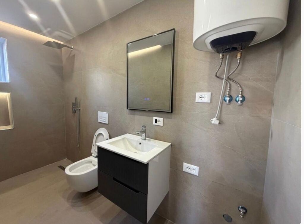 🏠Ambient biznesi me qera,📍 Rruga Mine Peza , 430€💶