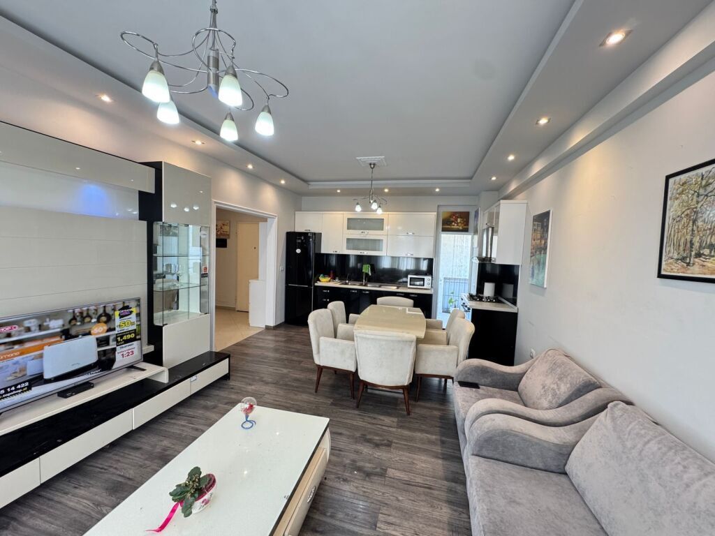 IN VENDITA – VICINO AL GIARDINO ZOOLOGICO, APPARTAMENTO 2+1+2 con balcone!