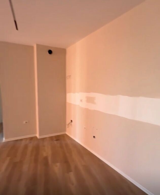 For sale, Apartment 2+1+2, Qemal Stafa Street, Tirana