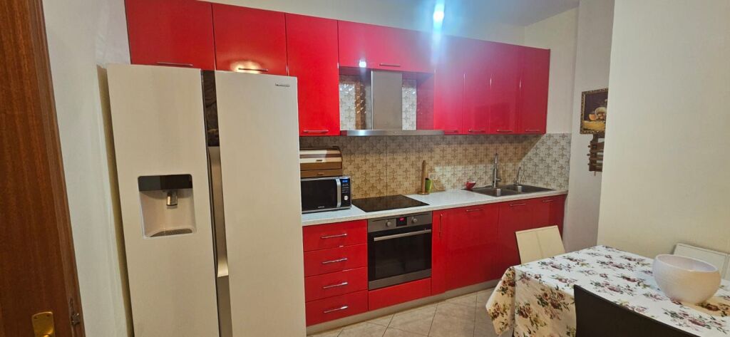 Apartament 1+1+Post Parkimi tek Rr. Kosovareve