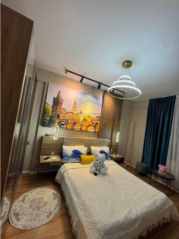 Shitet, Apartament 2+1,Pranë Drejtorisë së Policisë , Durrës