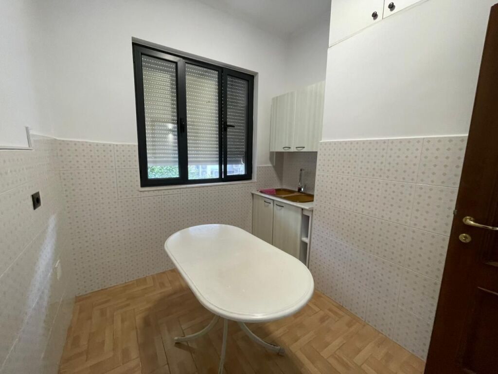 Spazio Ufficio in Affitto a Bllok