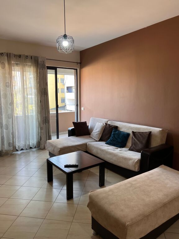 Affittasi 2+1+2 Rotondo Astir 550€