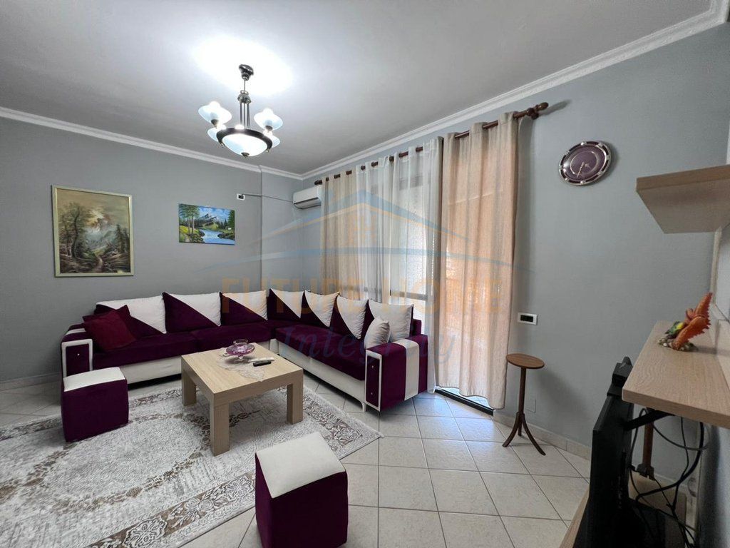 Affitto, Appartamento 2+1, Ex Mercato Elettrico, Tirana.
