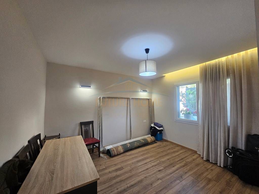 Affitto, Appartamento 2+1+Posto Auto, Sauk, Tirana.