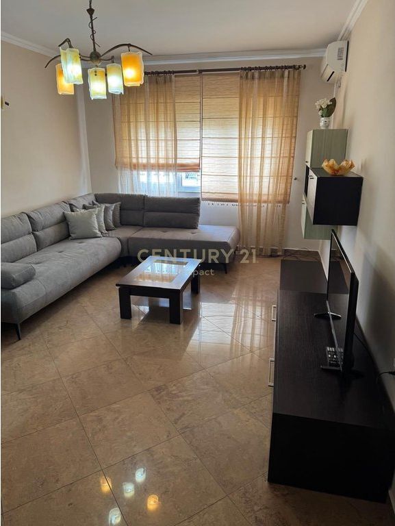 Apartament 1+1 Me Qira tek Sheshi Willson, Tirana e Re !