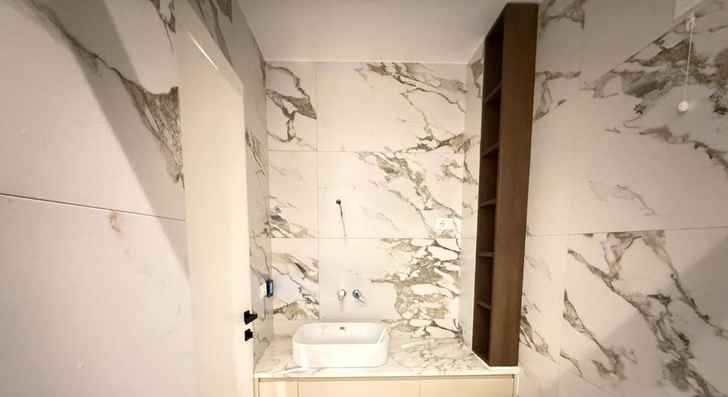 AFFITTO APPARTAMENTO DI LUSSO + POSTO AUTO PRESSO LA RESIDENZA LAKE VIEW!