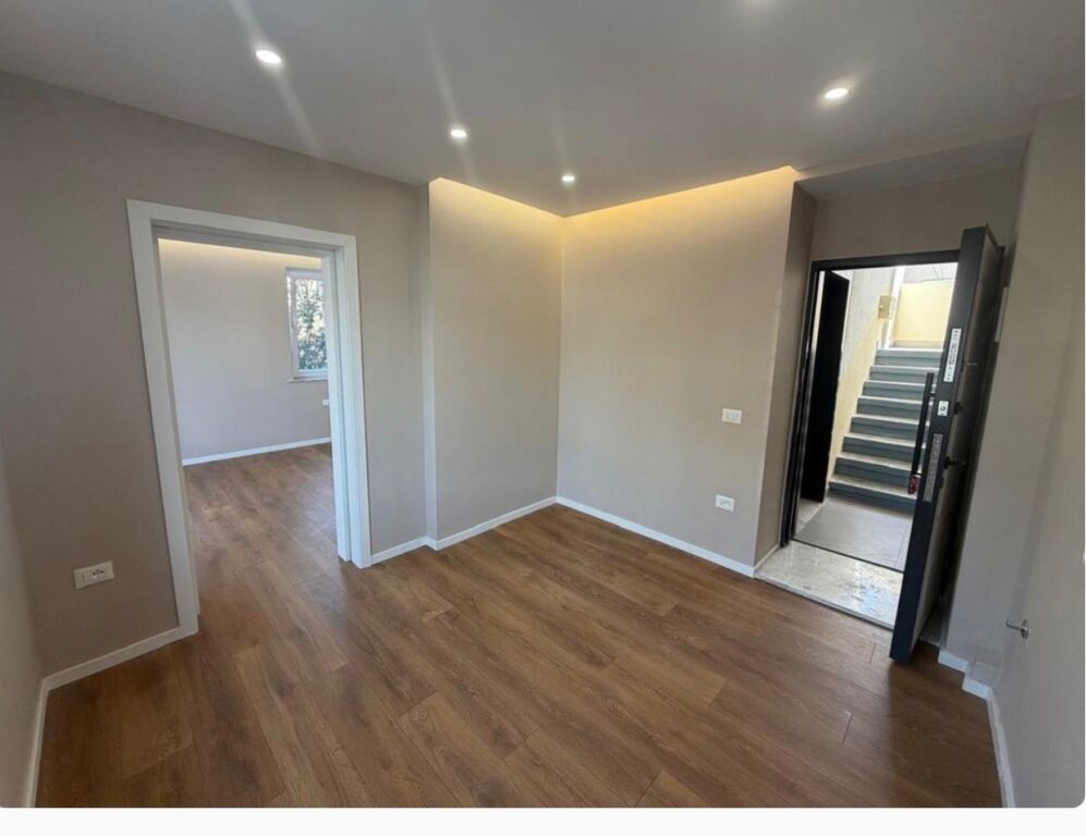 🏠Ambient biznesi me qera,📍 Rruga Mine Peza , 430€💶