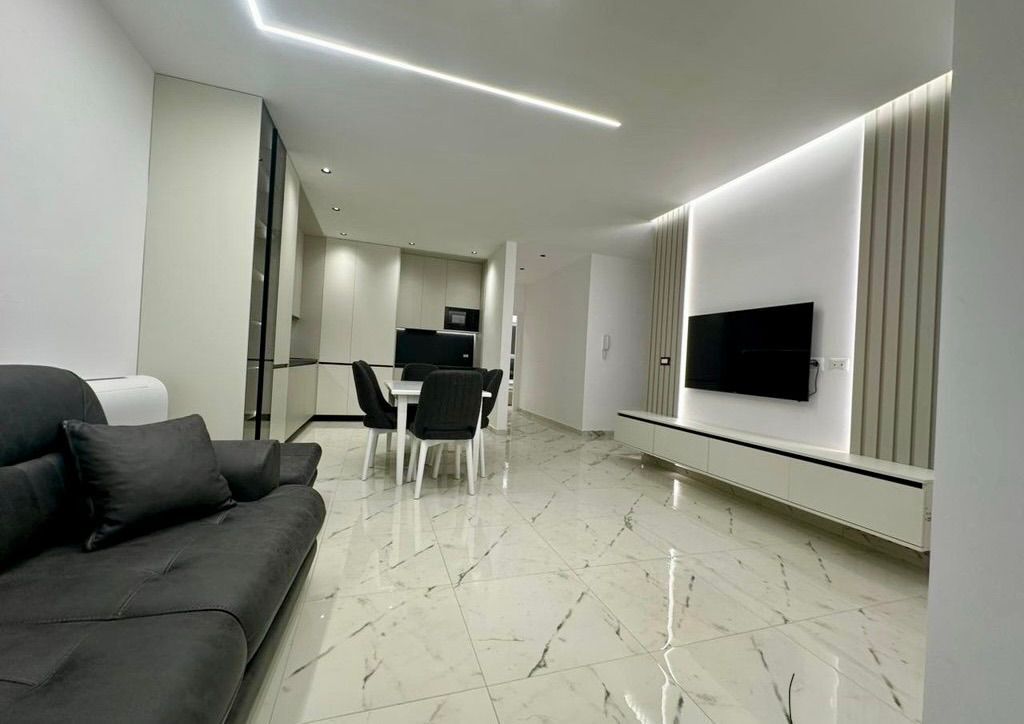 ✨ Me Qira: Apartament 2+1 në "Kompleksin Aura" – Rruga "Dritan Hoxha"