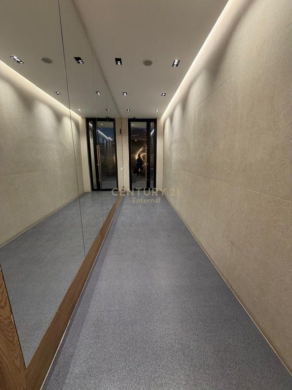 Apartament 1+1 me qira tek Rruga e Kosovarëve.
