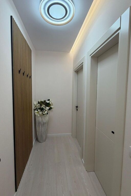 Apartament 1+1 me qira  1 post parkimi –Xhamllik