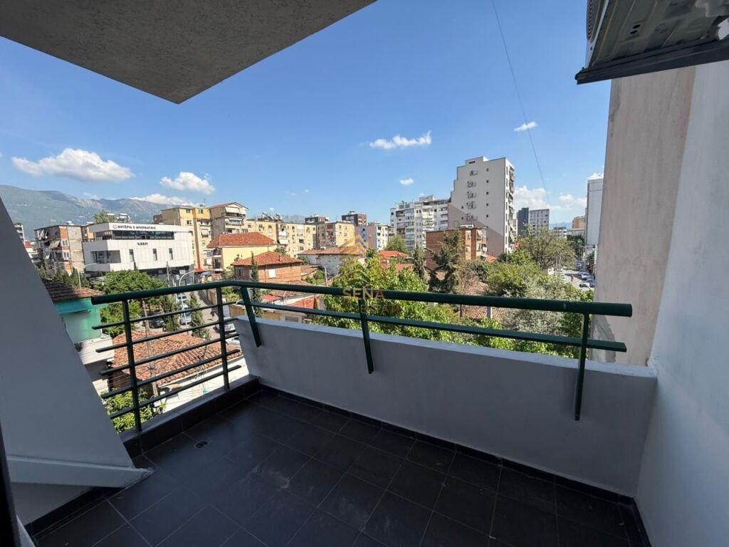 Rent, Business premises 3+1+2+2blk, Selvia, 1000 Euro/month