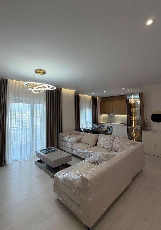 Apartament 1+1 me qira  1 post parkimi –Xhamllik
