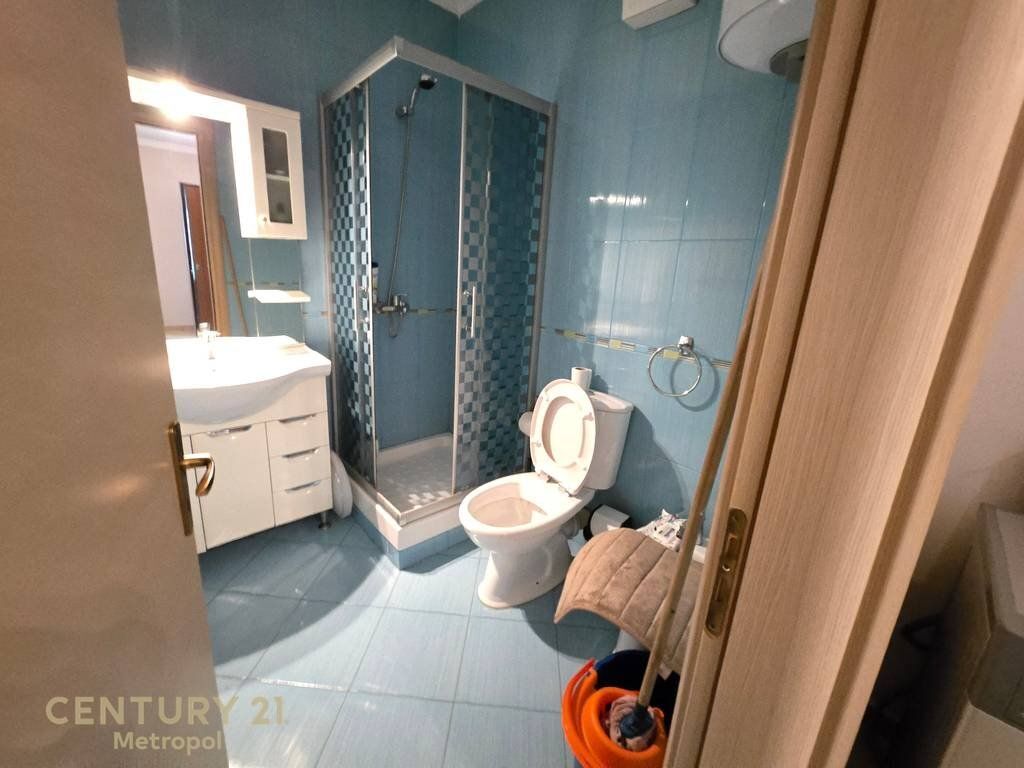 Affittiamo appartamento 2+1+2+garage in via Jordan Misja!