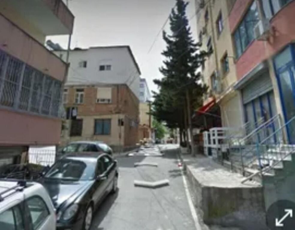Shop for Rent on Riza Cerova Street