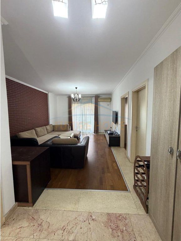 Qira, Apartament 3+1+2, Kopshti Zoologjik, Tiranë.
