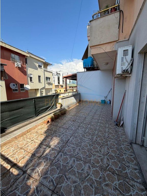 Qira, Apartament 3+1+2, Kopshti Zoologjik, Tiranë.