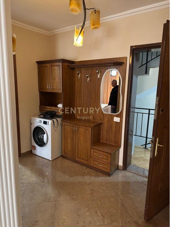 Apartament 1+1 Me Qira tek Sheshi Willson, Tirana e Re !
