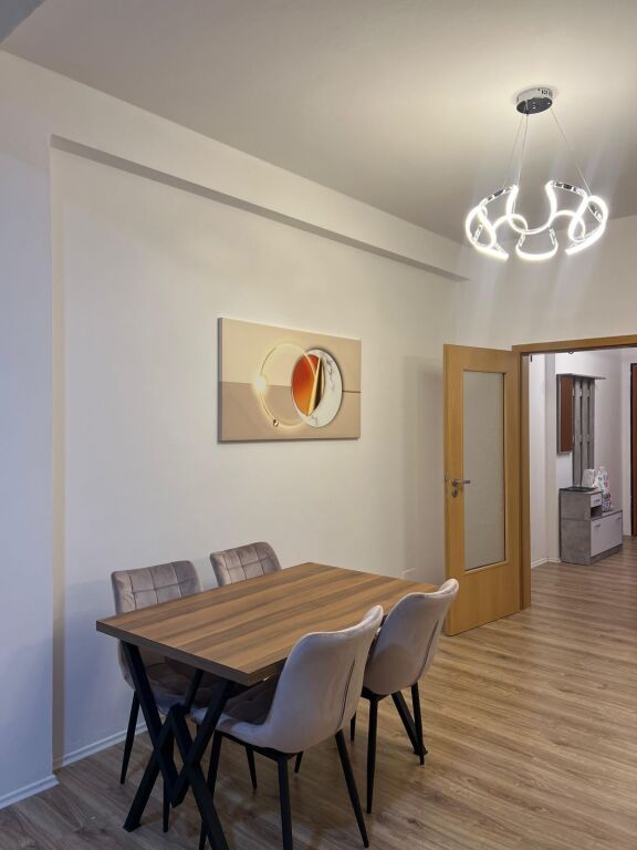 1+1,88 m2,via hamdi sina,lago secco,600 euro