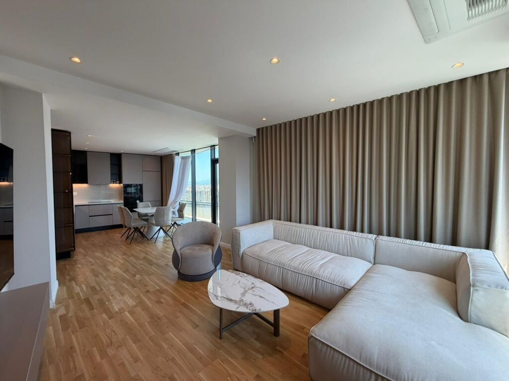 Apartment 3+1+Parking for rent at Lake View Residence.