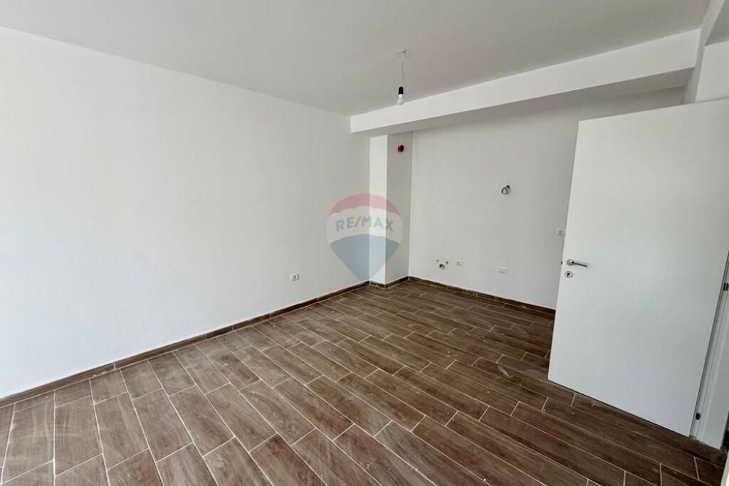 Appartamento - In Affitto - Via 5 Maji, Tirana