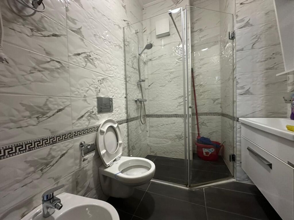 APPARTAMENTO 1+1 IN AFFITTO VICINO A 21 DHJETORI 50.000 LEKE