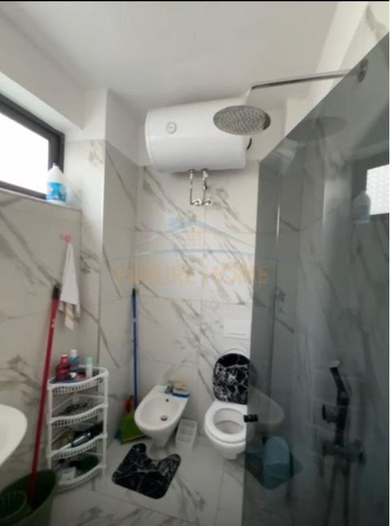 Shitet, Apartament 2+1,Pranë Drejtorisë së Policisë , Durrës