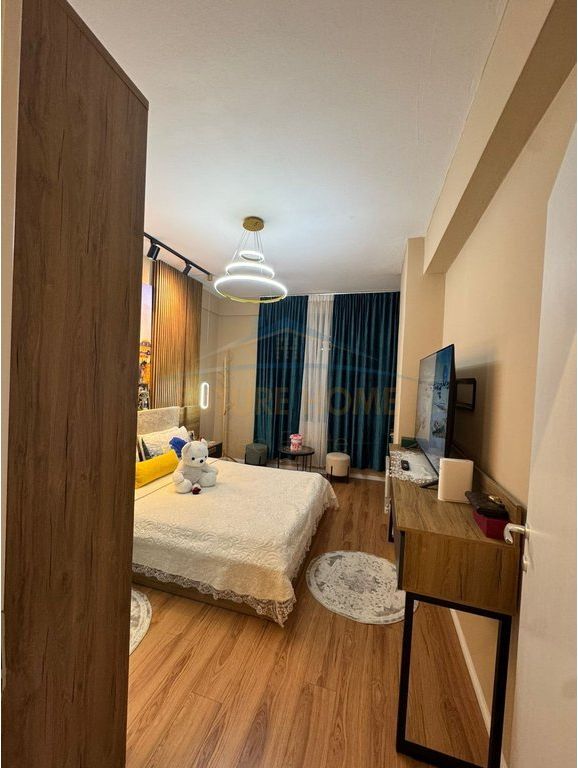 Shitet, Apartament 2+1,Pranë Drejtorisë së Policisë , Durrës