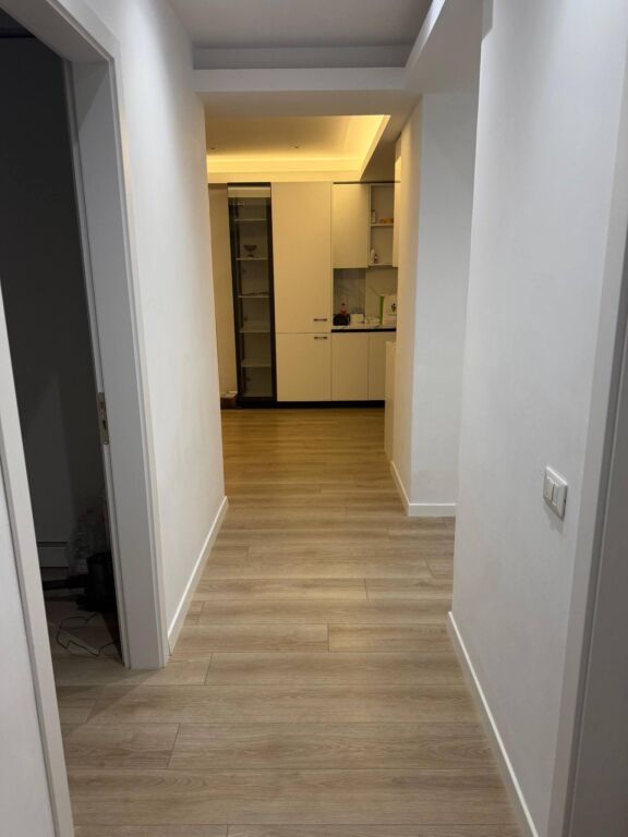 2+1,with parking, kodra e diellit 2,1000 euro